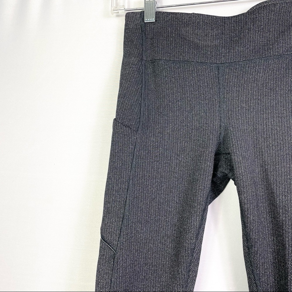 Lululemon Speed Tight V - Picture 5 of 10